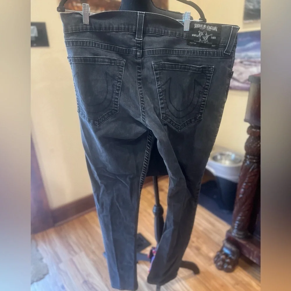 True Religion “Slim” jeans size 40 in GUC